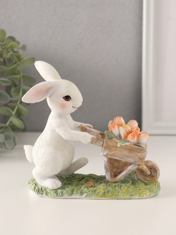 Сувенир полистоун "Кролик везет тележку с тюльпанами" 13,5х6х12 см