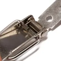 Замок-защелка на ящик Z09, 4.5 см, железный