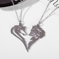 Кулоны &laquo;Неразлучники&raquo; волк и волчица, цвет серебро, 45 см