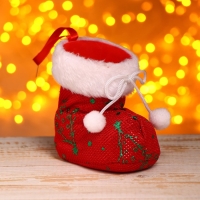 Подарочная упаковка «Сапожок», бантик с помпонами и белой опушкой Подарочная упаковка «Сапожок», бантик с помпонами и белой опушкой