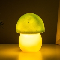Ночник "Грибок" LED 3хLR44 белый-зеленый 8х8х13 см RISALUX Ночник "Грибок" LED 3хLR44 белый-зеленый 8х8х13 см RISALUX