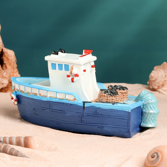 Корабль сувенирный "Рыбацкое судно" 19*7*8см