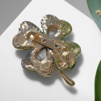 Брошь &laquo;Клевер&raquo; на удачу, цвет изумрудный в золоте