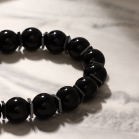 Браслет шар №10 через гематит &laquo;Агат чёрный&raquo;, d=5,5 см