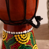 Сувенирный музыкальный инструмент "Барабан Джембе Цветочный узор" 11x11x20 см МИКС Сувенирный музыкальный инструмент "Барабан Джембе Цветочный узор" 11x11x20 см МИКС