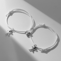 Браслеты &laquo;Неразлучники&raquo; на магните, космонавты с сердечком, цвет белый, 8 см