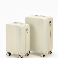 Чемодан 24", PС, 42*27*66, отд на молнии, код замок, 4 колеса, белый