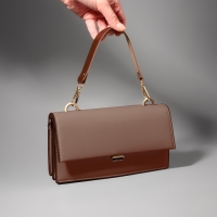 Ручка для сумки из натуральной кожи, с карабинами, 30 &plusmn; 2 см &times; 2,5 см, цвет коричневый/золотой