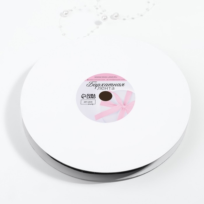 Лента бархатная, с серебряным люрексом, 20 мм, 18 ± 1 м, цвет чёрный №03 Лента бархатная, с серебряным люрексом, 20 мм, 18 ± 1 м, цвет чёрный №03