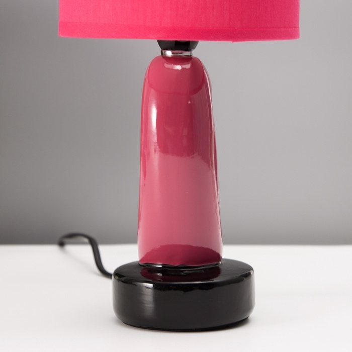 Настольная лампа с абажуром RISALUX &laquo;Сердце&raquo;, Е14, 40 Вт, красный, фигурное основание, 13&times;13&times;29 см