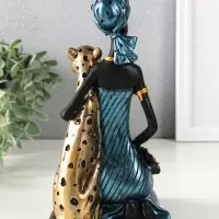 Сувенир полистоун "Африканка в платье с леопардом" бензиновый синий 13х13х25,5 см