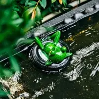 Садовая фигура 14 х 13 х 9,5 см "Лягушка в шине" Водоплавающая