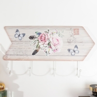 Крючки декоративные дерево "Розы с перьями и бабочками" 5,5х39,5х23 см Крючки декоративные дерево "Розы с перьями и бабочками" 5,5х39,5х23 см