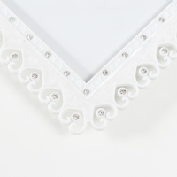 Фоторамка пластик 20х25 см "Рама из сердечек" молочная