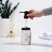 Дозатор для жидкого мыла &laquo;Зевс&raquo;, 500 мл, цвет белый