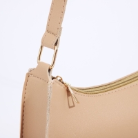 Сумка женская багет на молнии, цвет бежевый