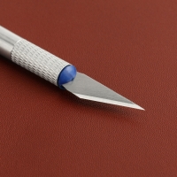 Нож макетный для работы с кожей, 14,5 &times; 0,8 см, цвет серебряный