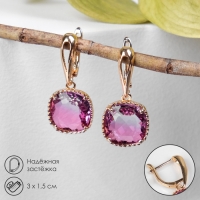 Серьги со стразами &laquo;Иллюзион&raquo; плавный квадрат, цвет малиново-фиолетовый в золоте