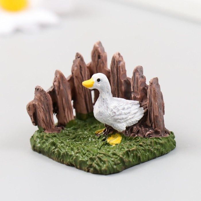 Фигурка для флорариума полистоун Фигурка для флорариума полистоун "Уточка в саду" 4х4х3 см