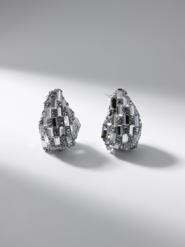 Серьги со стразами &laquo;Блеск&raquo; капля, белые в серебре