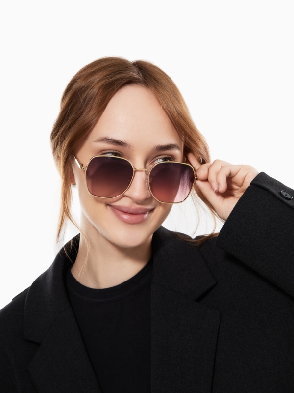 Очки солнцезащитные uv 400, дужка 13.1 см, ширина 12.4 см, линза 5.1&times;5.3 см