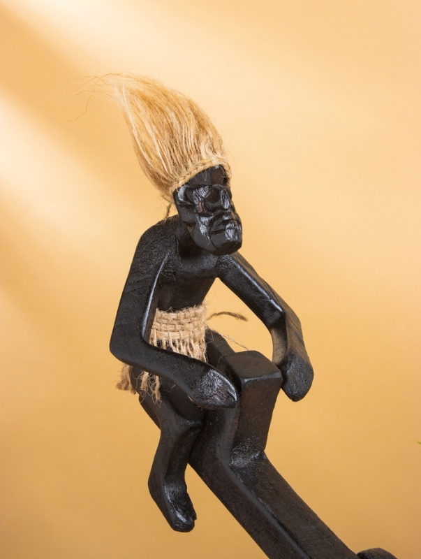 Сувенир &laquo;Аборигены на качелях&raquo;, 33&times;8&times;22 +/- 2 см, дерево