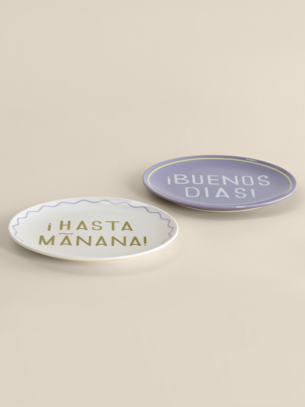 Тарелки SL Home &laquo;Уроки испанского: &iexcl;Hasta ma&ntilde;ana - Buenos dias&raquo;, d=22 см, набор 2 шт., фарфор, белые, фиолетовые