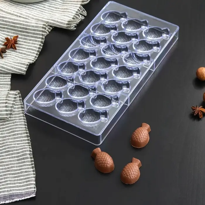 Форма для конфет и шоколада &laquo;Ананас&raquo;, 28&times;14 см, 21 ячейка, цвет прозрачный