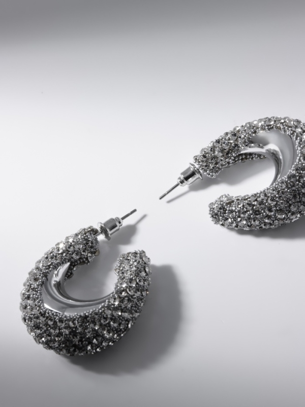 Серьги со стразами &laquo;Блеск&raquo; кольца, белые в серебре