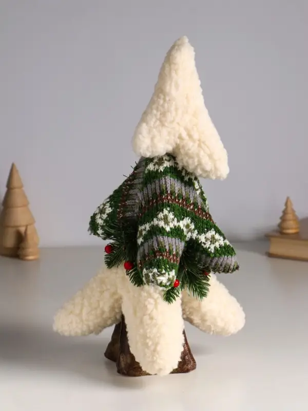 Декор "Вязаная ель с ягодками" 15х15х33 см
