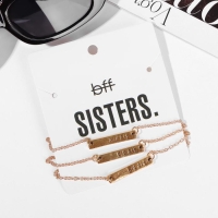 Кулоны &laquo;Неразлучники&raquo; три сестры, цвет золото, 45 см