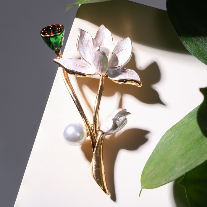 Брошь &laquo;Цветочная композиция&raquo;, цвет бело-зелёный в золоте