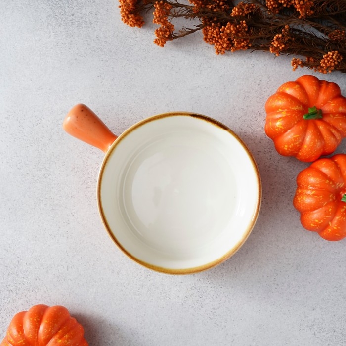 Кокотница фарфоровая Magistro &laquo;Церера&raquo;, 500 мл, d=15 см, цвет оранжевый