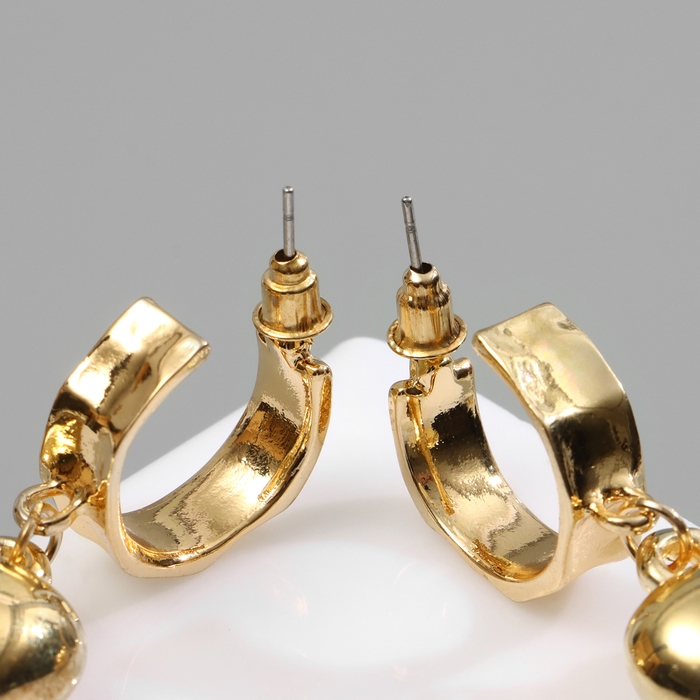 Серьги пластик &laquo;Сердца&raquo; объёмные, цвет золото