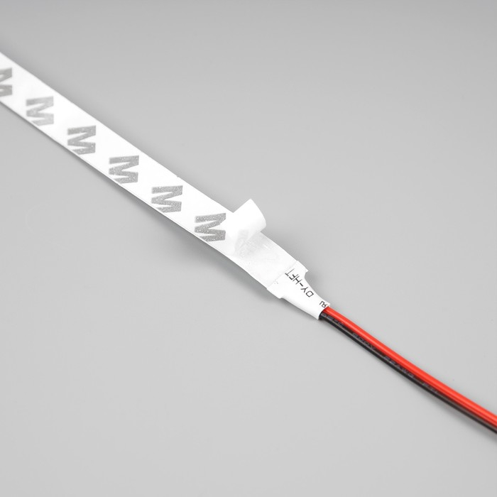 Cветодиодная лента Apeyron Electrics 5 м, IP65, SMD2835, 120 LED/м, 9.6 Вт/м, 12 В, 6500К