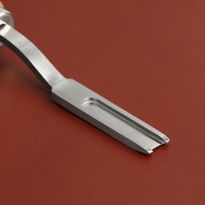 Бевеллер французского типа, для кожи, 15,4 см, отверстие 5,8 мм