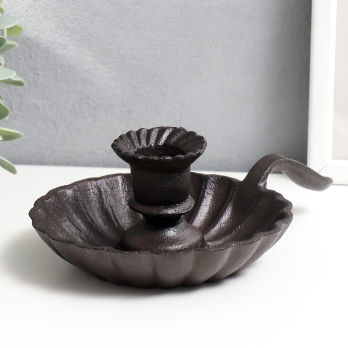 Подсвечник чугун на 1 свечу Подсвечник чугун на 1 свечу "Раковина" с ручкой 6х13х19 см