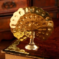 Сувенир "Павлин" латунь 9,5х4,5х9,5 см Сувенир "Павлин" латунь 9,5х4,5х9,5 см