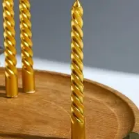 Свечи витые &laquo;Счастья в новом году. Золотой конь&raquo;, 4 шт, 6,8 х 16 х 2 см