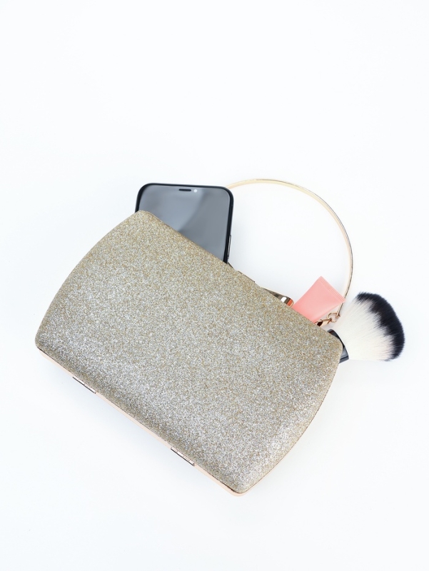 Сумка жен, 18.5*4.5*12, отд на фермуаре, цепь, золото Сумка жен, 18.5*4.5*12, отд на фермуаре, цепь, золото