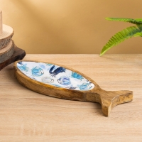 Блюдо в форме рыбки "Крабы" дерево манго 32х11,5х2 см