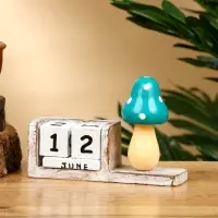 Календарь настольный "Грибок" дерево 13х3,5х9 см, цв. бело-зелёный