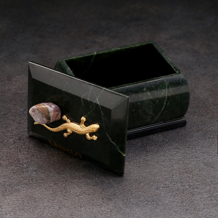 Шкатулка "Урал" прямоугольная, змеевик, с декоративным камнем, 7,5х5,5х5,5 см