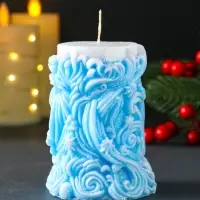 Свеча новогодняя столбик "Резная" голубой
