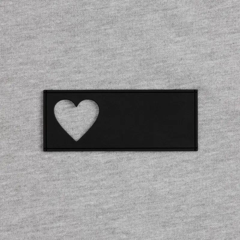 Лейбл из ПВХ с вырубкой &laquo;Сердце&raquo;, черный