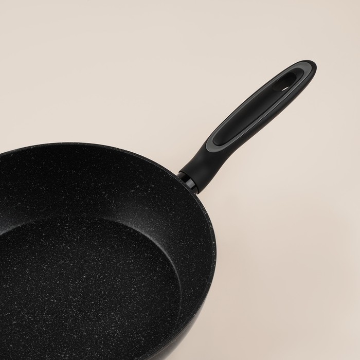 Сковорода алюминиевая с высоким бортом SL Home, d=28 см, h=7,5 см, антипригарное покрытие, индукция, цвет чёрный Сковорода алюминиевая с высоким бортом SL Home, d=28 см, h=7,5 см, антипригарное покрытие, индукция, цвет чёрный