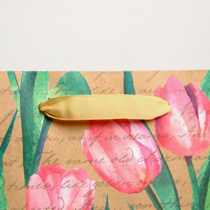 Пакет подарочный крафтовый вертикальный, упаковка, &laquo;Тюльпаны&raquo;, ML 23 х 27 х 11,5 см