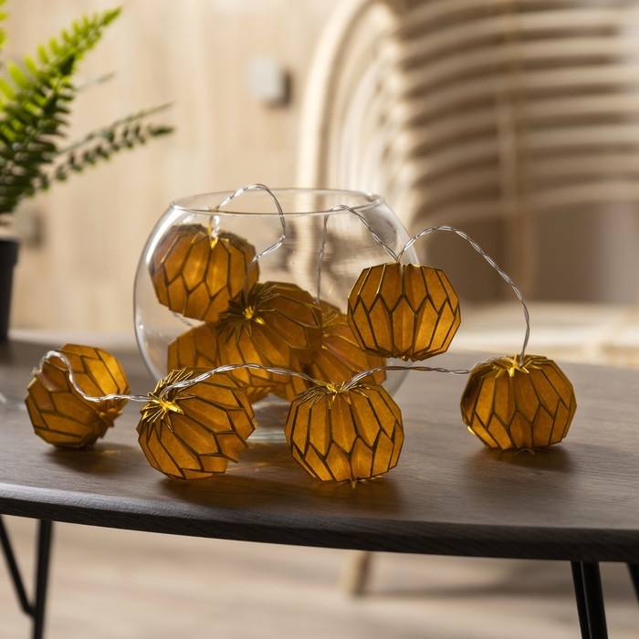 Гирлянда &laquo;Нить&raquo; 2 м с насадками &laquo;Фиолетовый фонарик&raquo;, IP20, прозрачная нить, 10 LED, батарейки AAх2 (нет в комплекте), свечение тёплое белое