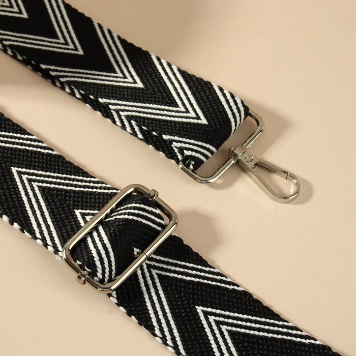 Ручка для сумки &laquo;Стрелки тройные&raquo;, с карабинами, 139&plusmn;3&times;3.8 см, чёрная, белая