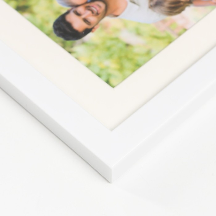 Мультирамка "Семья" на 4 фото 10х15 см, белый